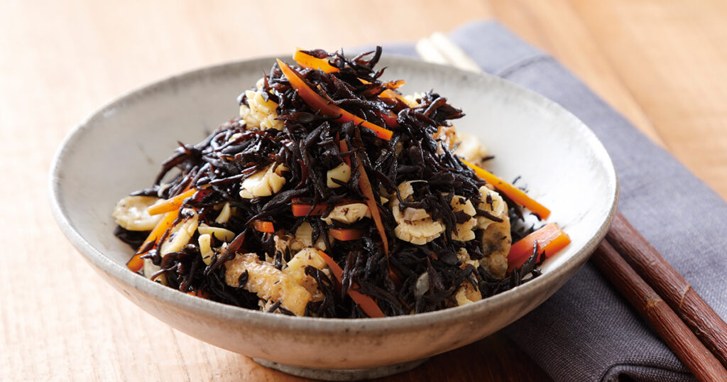 血を補う黒ごま・ひじき・根菜の温かい食養生メニュー