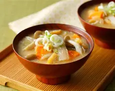 血を補い体を温め自律神経を整える根菜の温かい食養生メニュー