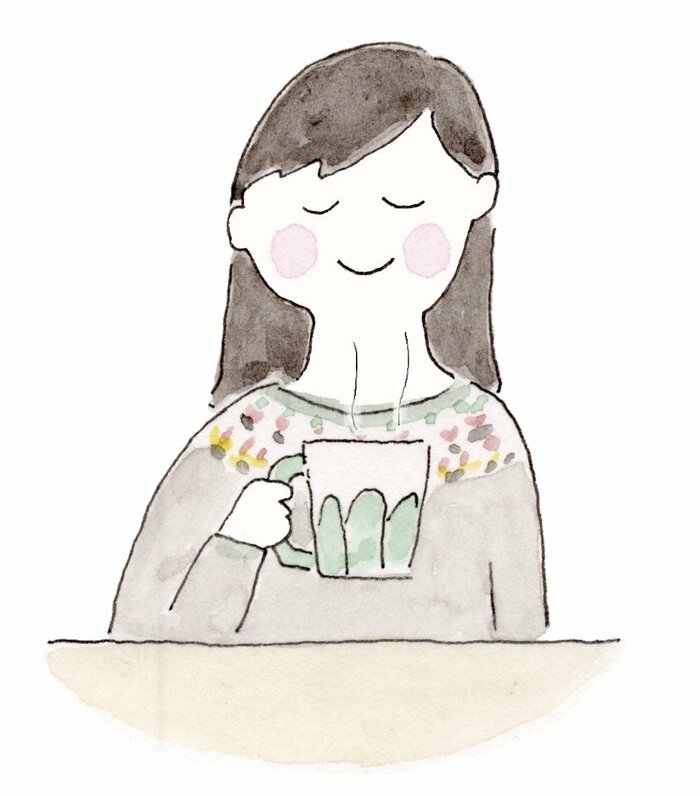 年末の疲れを整えるためにリラックスする女性。自律神経を整えるセルフケアのイメージ